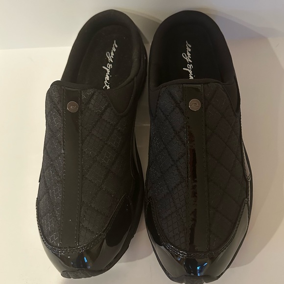 Easy Spirit, TravelTime 498 clog, Sz 10W - Picture 2 of 3